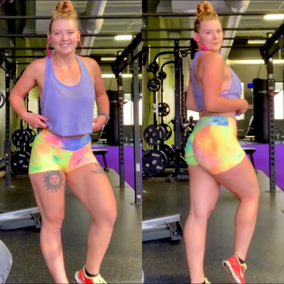 Pants - NWT Tie dye runched high waisted spandex